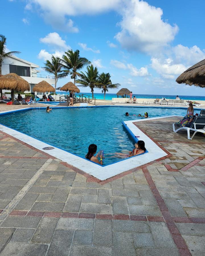 Private Room. Brisas. Zona Hotelera. Cancún Exteriör bild