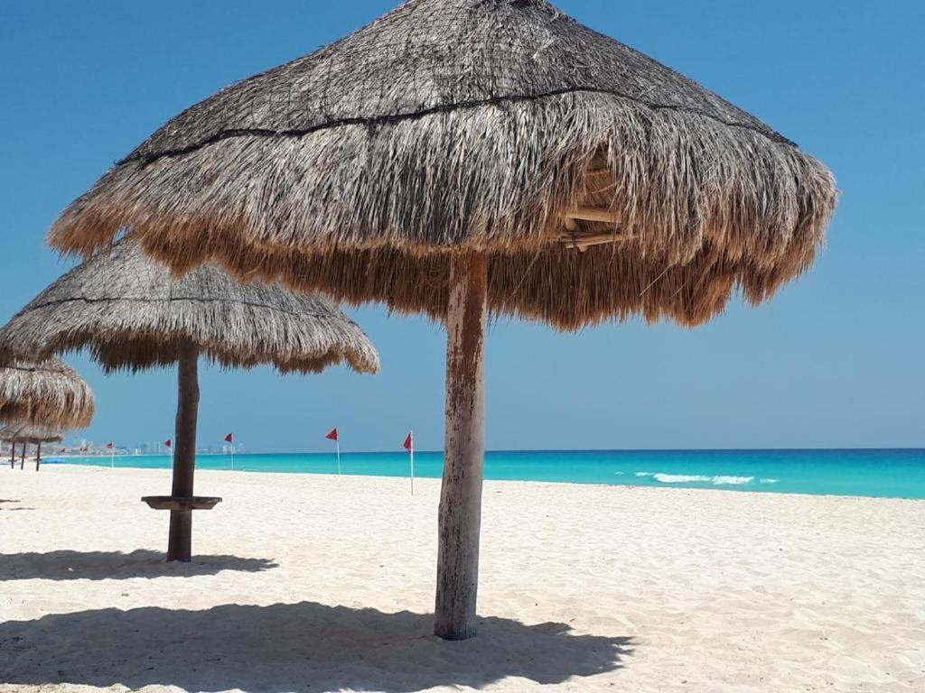 Private Room. Brisas. Zona Hotelera. Cancún Exteriör bild